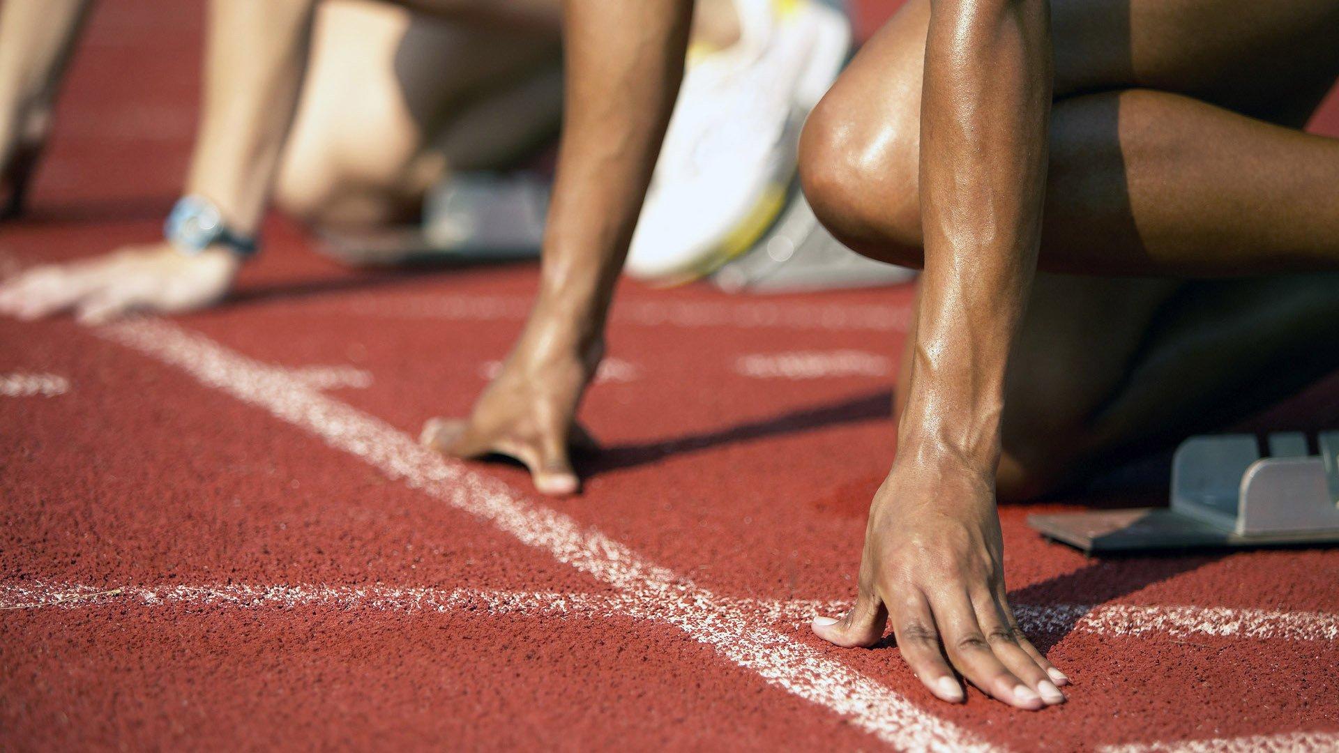 NBA每日前瞻，雷霆触底反弹迎战五星齐聚勇士